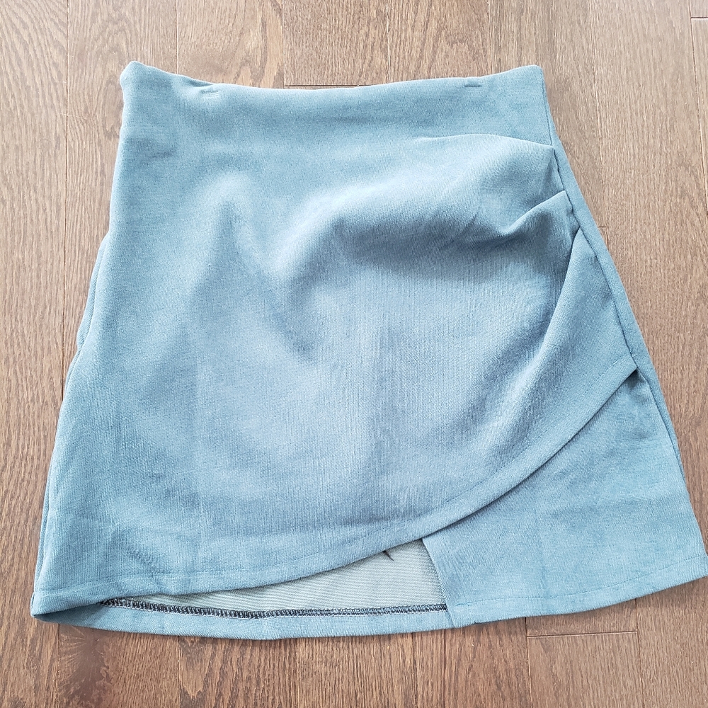 4/$25🌼 Cute Skirt